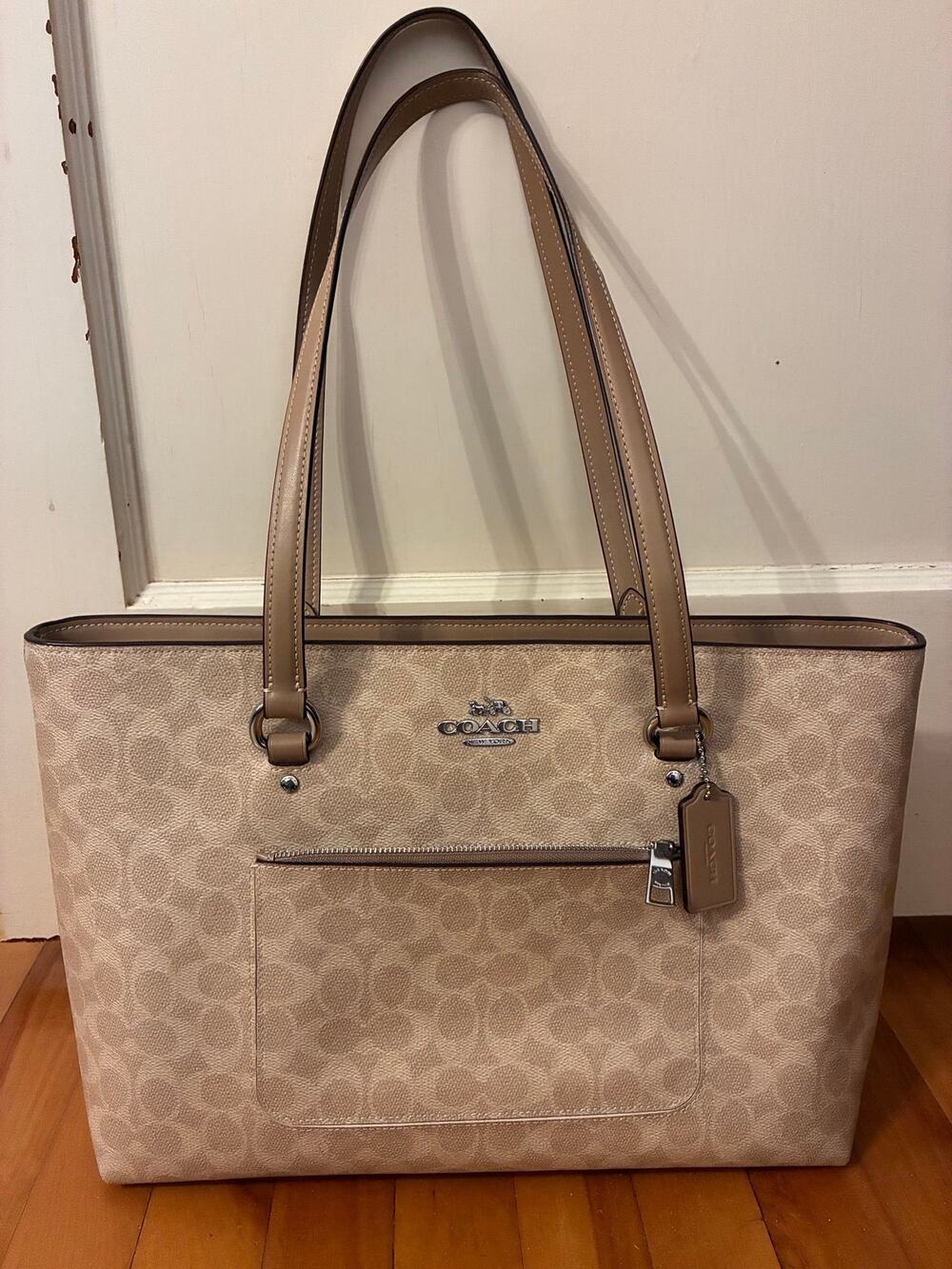 Coach Station Tote in Signature Canvas | Taupe/Beige | CCD69